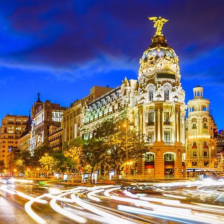La Reina De Gran Via - Parking Tph Bed & Breakfast Madrid Exterior photo